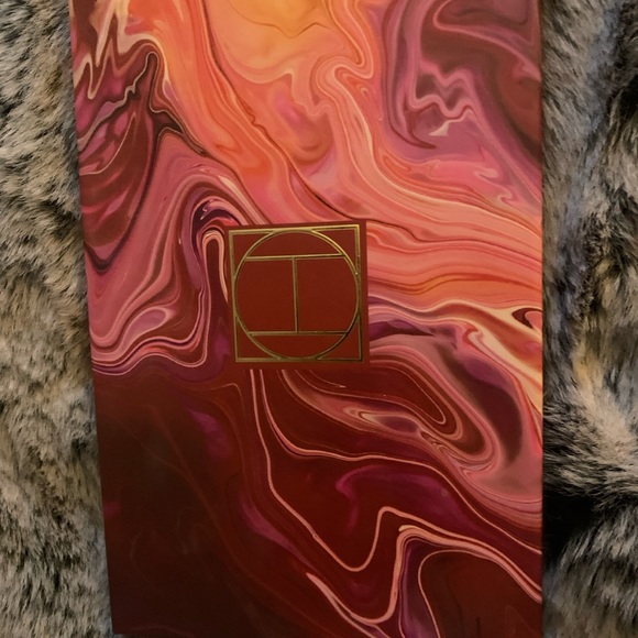 HIPDOT - 15 pan palette in a variety of colors. - Picture 7 of 7